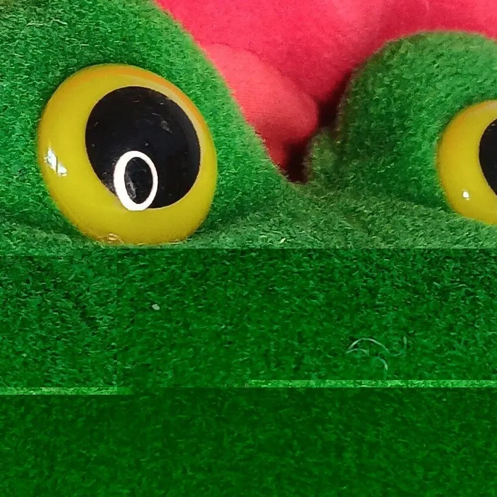 Vintage Dillards Trimmings Moving and Singing Frog Duet Working Caroling Holiday
